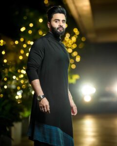 Jackky Bhagnani Instagram - Feeling and giving out Positive Vibes😇

HMU @luv_hans77 
📸 @one.portrait.please