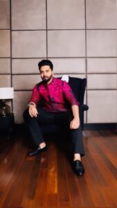Jackky Bhagnani Instagram - 🔥 Voguish🔥
Styled by @sanamratansi
Outfit @manishmalhotraworld 
Shoes @trumpetshoes_in
HMU @luv_hans77
📸 @armaanguptaforreal