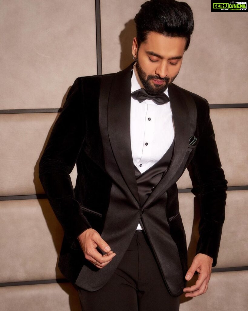 Jackky Bhagnani Instagram - About last night ⭐️ Outfit @nm_design_studio Styled by @anshikaav Assisted by @roshiijain Shot by @kaasastudio HMU by @luv_hans77