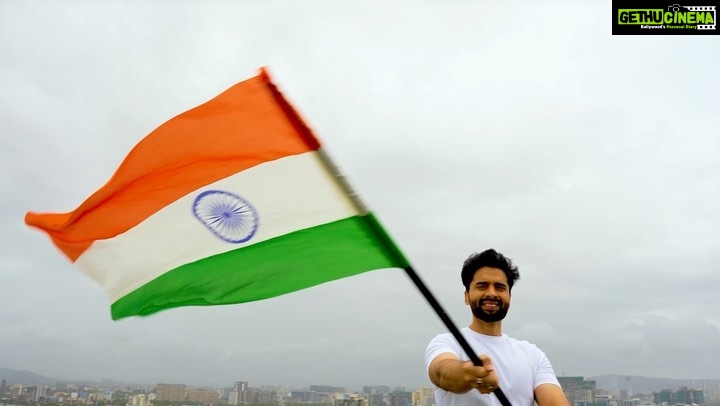 Jackky Bhagnani Instagram - Celebrating 75 glorious years of Independence. Happy Independence Day to all of you. Vande Matram @jjustmusicofficial #vandematram