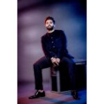 Jackky Bhagnani Instagram - Elevating Elegance: A Masterclass in Style and Sophistication. Outfit @kunalrawalofficial Bracelet @tribebyamrapali Shoes @aldo_shoes Styled by @anshikaav Assisted by @roshiijain @bhatia_tanisha HMU - @luv_hans77 Shot by @bhushangavasofficial