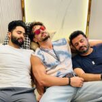 Jackky Bhagnani Instagram - The feeling when you’ve locked the edit 😜 #Ganapath Part 1 See you in the cinemas this Dusshera! #ganapathon20thoctober 2023! P.S- @kritisanon we missed you in this picture ❤️ @amitabhbachchan @vashubhagnani @tigerjackieshroff #VikasBahl @deepshikhadeshmukh #GoodCo