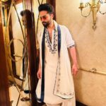 Jackky Bhagnani Instagram - Never underestimate the power of a great outfit Outfit @deepakparwani 📸 guess who? ❤️😊