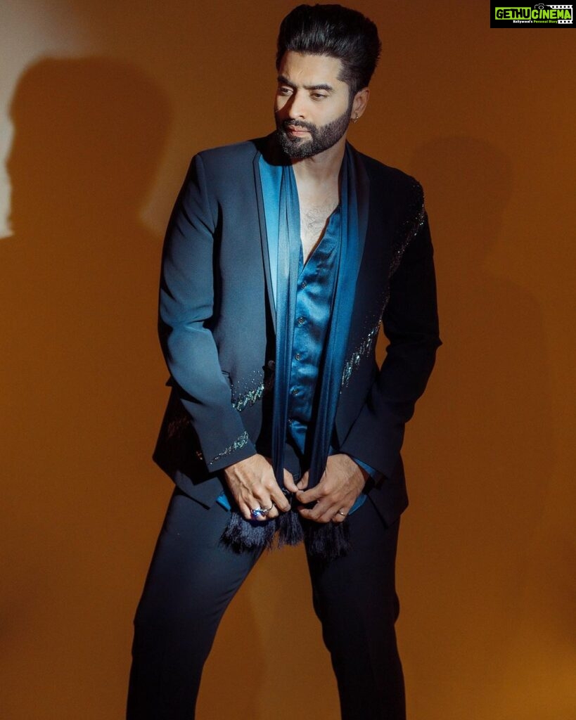 Jackky Bhagnani Instagram - Last night got me all 💣 #AboutLastNight #GQBestDressed #StyleWithJB . . . Outfit @sarabkhanijouofficial Shoes @heelandbucklelondon Styled by @anshikaav Assisted by @bhatia_tanisha HMU by @luv_hans77 Photographed by @navneet_photography