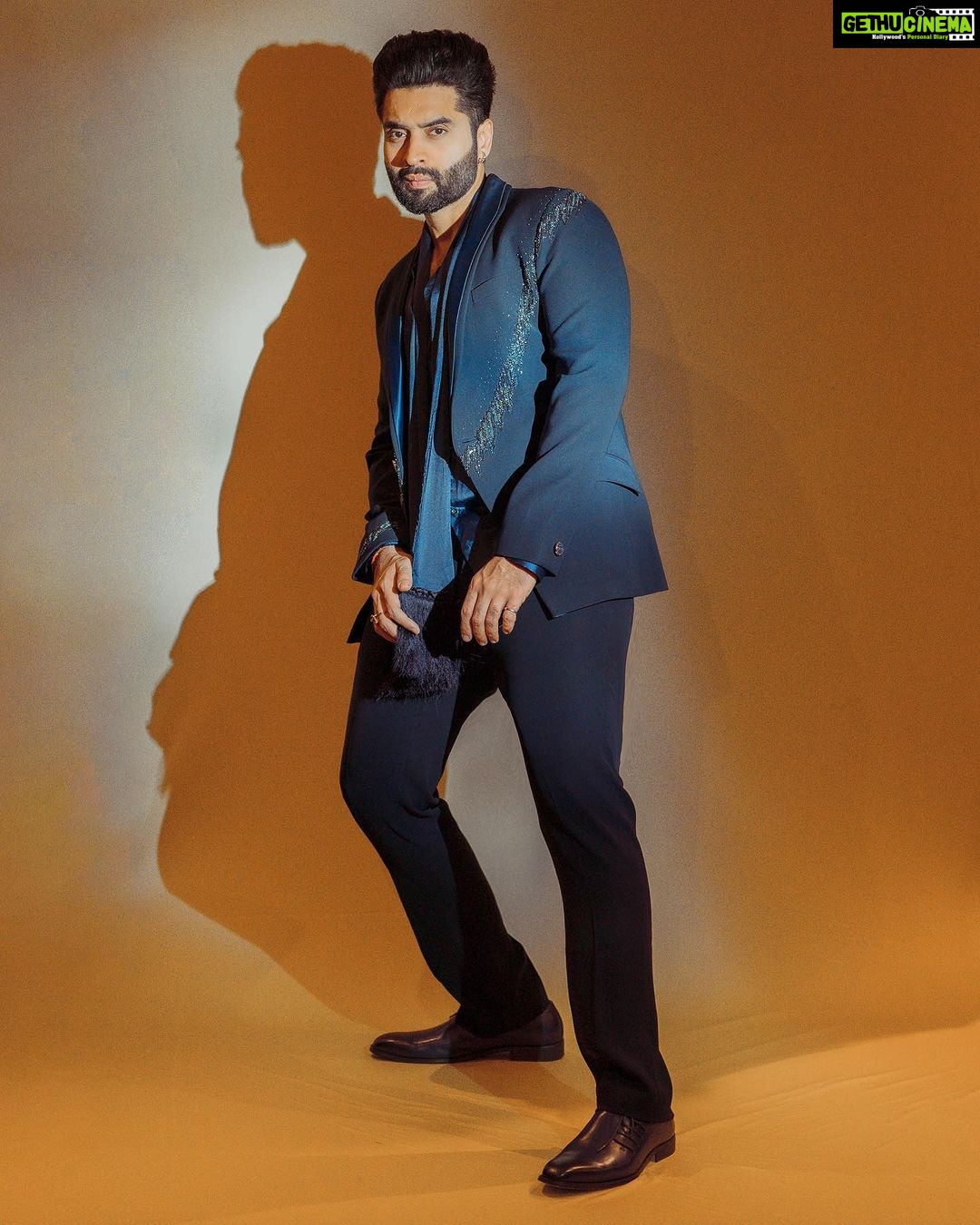 Jackky Bhagnani Instagram - Last night got me all 💣 #AboutLastNight #GQBestDressed #StyleWithJB . . . Outfit @sarabkhanijouofficial Shoes @heelandbucklelondon Styled by @anshikaav Assisted by @bhatia_tanisha HMU by @luv_hans77 Photographed by @navneet_photography