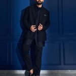 Jackky Bhagnani Instagram - 🖤 @nmacc.india #nmacc #nitaambaniculturalcentre Outfit @kunalrawalofficial Brooch @amrapalijewels Footwear @trumpetshoes_in Styled by @anshikaav Assisted by @roshiijain HMU @rohanmohan333 Shot by @akshayrathodphotography