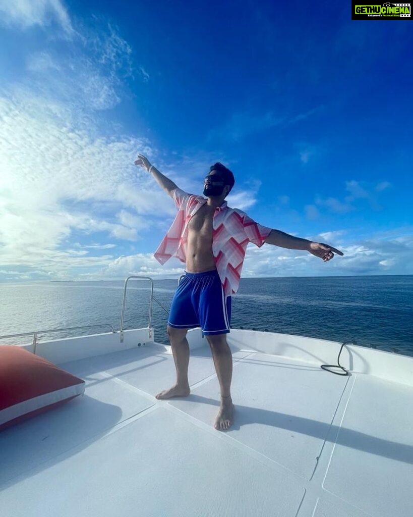 Jackky Bhagnani Instagram - Let your dreams FLY high ✈️ Finolhu Baa Atoll