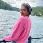 Janani Ashok Kumar Instagram – 💗💓💞
#switzerland #myforever #love Rhinefalls – Europe’s Largest Waterfalls