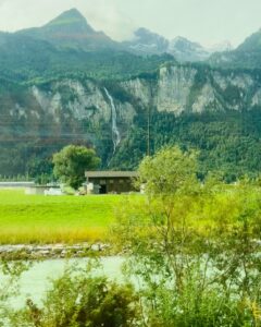 Janani Ashok Kumar Instagram - INTERLAKEN YOU IRRESISTIBLE BEAUTY 🫠💯♥️ #switzerland #traveldiaries #europe #memories #lifeisbeautiful Interlaken, Switzerland