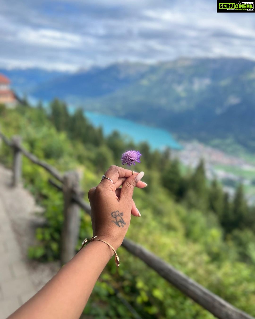 Janani Ashok Kumar Instagram - Every inch of this city is so so beautiful that’s all I can say about Switzerland 🇨🇭 It’s literal heaven on earth If you love travelling & wanna explore Europe just start to save money & make it up to this place at least once in your life time it’s all worth it 🫠💯🤍🩵 - 📸: @madhumitha_sivasankar #harderkulm #interlaken #switzerland🇨🇭 #traveldestination #travel #memoriesforlife #ootdfashion #styling #adidas #zara #zarawoman #hm Harder Kulm - Top of Interlaken