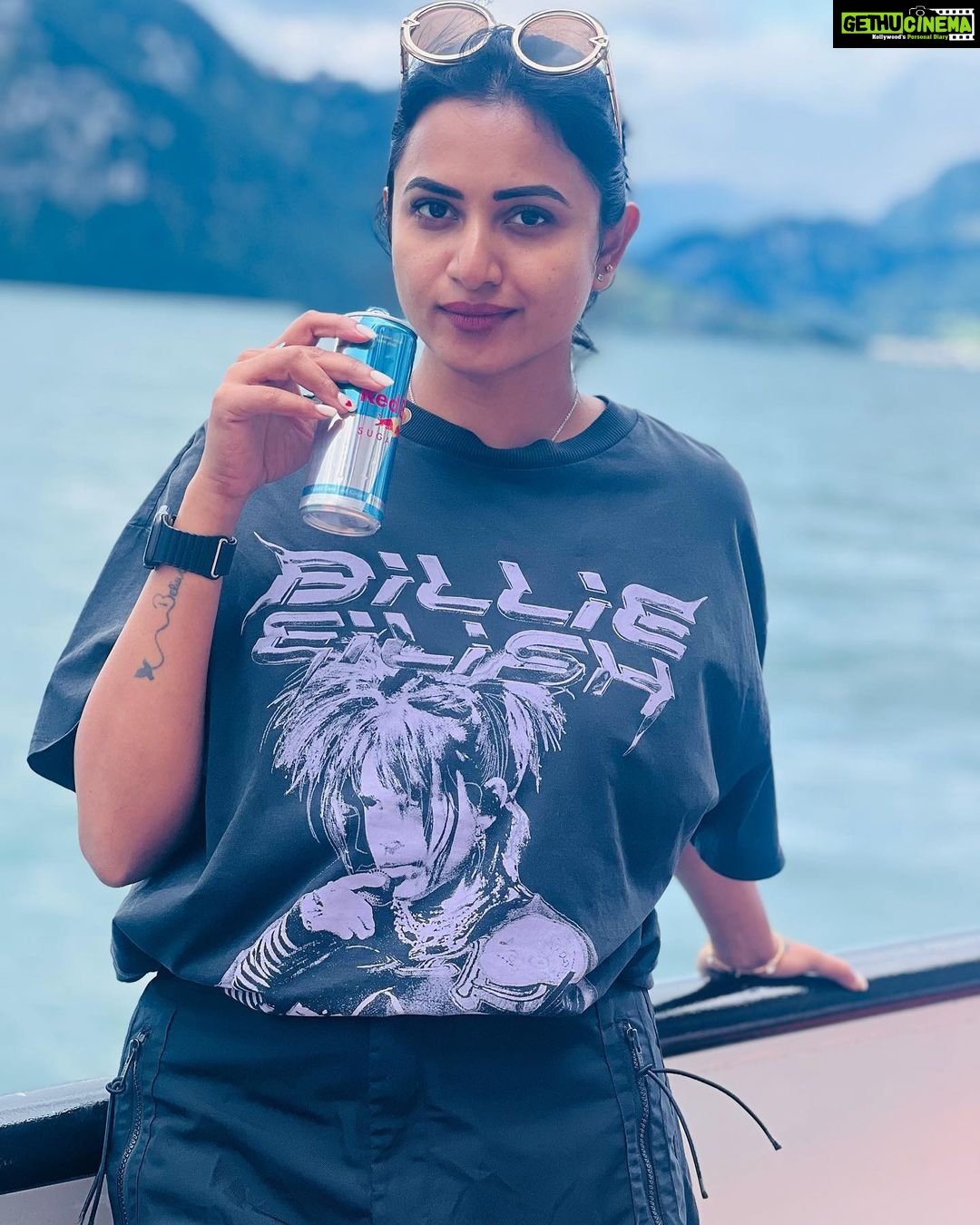 Janani Ashok Kumar Instagram - Detachment in a relationship is probably the most real type of love ❤️ It would seem that there is a pattern of relationships that we should all follow. We meet, we kiss, we chat, we spend more time together. We say I love you to each other, we meet our respective families, we move in and of course, we will probably end up in a civil partnership or married. Detachment in a relationship means you love the person for who they are and not because you expect the person to love you back. And it also means that you want to enjoy everything you can with your partner as much as possible because there is no guarantee that these opportunities will always be there. The detachment in a relationship is purely the ability to love someone freely. Both people can come and go as they please. Without ever feeling like there is an expectation for a specific set of behaviors. Detachment in love means recognizing our feelings for another person. It doesn’t matter the action, the choice or the result. This is probably the most real type of love. - PC: @madhumitha_sivasankar Lake Lucerne - Lucerne, Switzerland