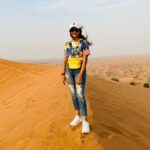 Janani Ashok Kumar Instagram - One fine moment down the memory lane #jananiashokkumar #desertsafari #dubai🇦🇪 Desert Safari Dubai