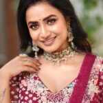 Janani Ashok Kumar Instagram - MUAH: @murugeshmakeup_hair Costume: @malgudi_designs Jewellery: @chennai_jazz Edit courtesy: @gk_.photography._ Chennai, India