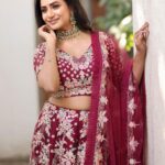 Janani Ashok Kumar Instagram - 💗💗💗 - MUAH: @murugeshmakeup_hair Costume: @malgudi_designs Jewellery: @chennai_jazz Edit courtesy: @gk_.photography._ Chennai, India