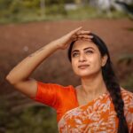 Janani Ashok Kumar Instagram – 📸: @gk_.photography._ 
–
🧡🤍🧡 Coimbatore, Tamil Nadu