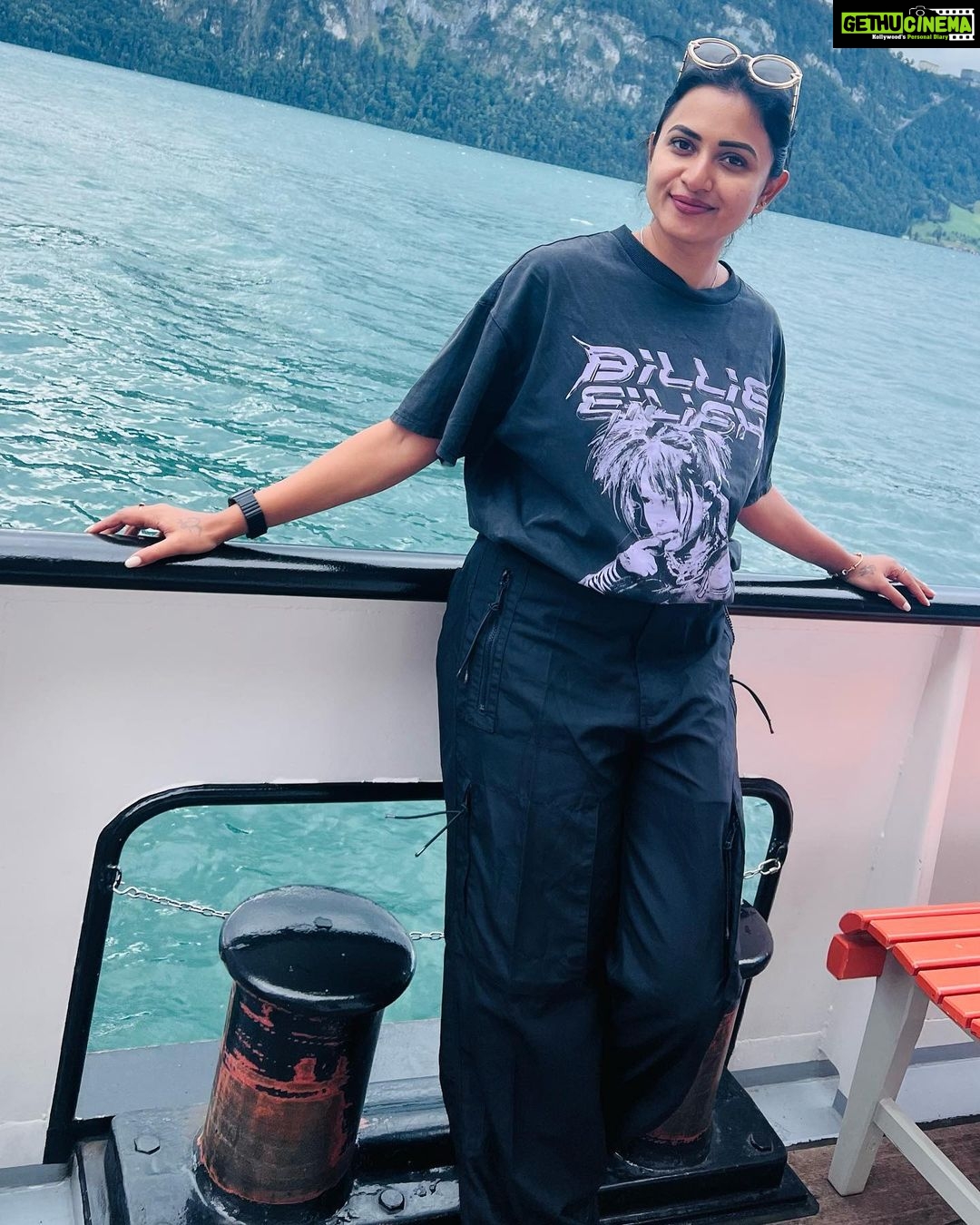 Janani Ashok Kumar Instagram - Detachment in a relationship is probably the most real type of love ❤️ It would seem that there is a pattern of relationships that we should all follow. We meet, we kiss, we chat, we spend more time together. We say I love you to each other, we meet our respective families, we move in and of course, we will probably end up in a civil partnership or married. Detachment in a relationship means you love the person for who they are and not because you expect the person to love you back. And it also means that you want to enjoy everything you can with your partner as much as possible because there is no guarantee that these opportunities will always be there. The detachment in a relationship is purely the ability to love someone freely. Both people can come and go as they please. Without ever feeling like there is an expectation for a specific set of behaviors. Detachment in love means recognizing our feelings for another person. It doesn’t matter the action, the choice or the result. This is probably the most real type of love. - PC: @madhumitha_sivasankar Lake Lucerne - Lucerne, Switzerland