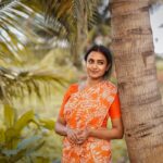 Janani Ashok Kumar Instagram – 📸: @gk_.photography._ 
–
🧡🤍🧡 Coimbatore, Tamil Nadu