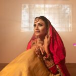 Janani Ashok Kumar Instagram – 🌙💫🙏🏼
–
Team:
@vijiknr @sangiknr 
@zerogravityphotography 
@bronzerbridaljewellery 
@bronzerlensnlashes Chennai, India
