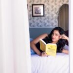 Janani Ashok Kumar Instagram - In order to feel the light we should be in darkness sometimes..! - 📸: @raghul_raghupathy Retouch: @retouch_by_gokul Styling: #myself Pondicherry - பாண்டிச்சேரி