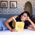 Janani Ashok Kumar Instagram - In order to feel the light we should be in darkness sometimes..! - 📸: @raghul_raghupathy Retouch: @retouch_by_gokul Styling: #myself Pondicherry - பாண்டிச்சேரி
