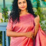 Janani Ashok Kumar Instagram - #notetoself : Sometimes the best way to be happy is to learn to let go of things/people you tried hard to hold on to that are no longer good for you 💫✨💯🙌🏼 - Saree: @dheera_designers Blouse: @santhanalakshmiashok (📸) Chennai, India