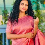 Janani Ashok Kumar Instagram - #notetoself : Sometimes the best way to be happy is to learn to let go of things/people you tried hard to hold on to that are no longer good for you 💫✨💯🙌🏼 - Saree: @dheera_designers Blouse: @santhanalakshmiashok (📸) Chennai, India
