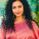 Janani Ashok Kumar Instagram – #notetoself :
Sometimes the best way to be happy is to learn to let go of things/people you tried hard to hold on to that are no longer good for you 💫✨💯🙌🏼
–
Saree: @dheera_designers 
Blouse: @santhanalakshmiashok (📸) Chennai, India