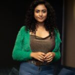 Janani Ashok Kumar Instagram - Hope Better Times Are Coming 🫰🏼 - 📸: @nvn_photography446 V7 Hotel