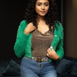 Janani Ashok Kumar Instagram - Inhale Fashion Exhale Style Make ‘em Stop & Stare 🙃😉 📸: @nvn_photography446 V7 Hotel