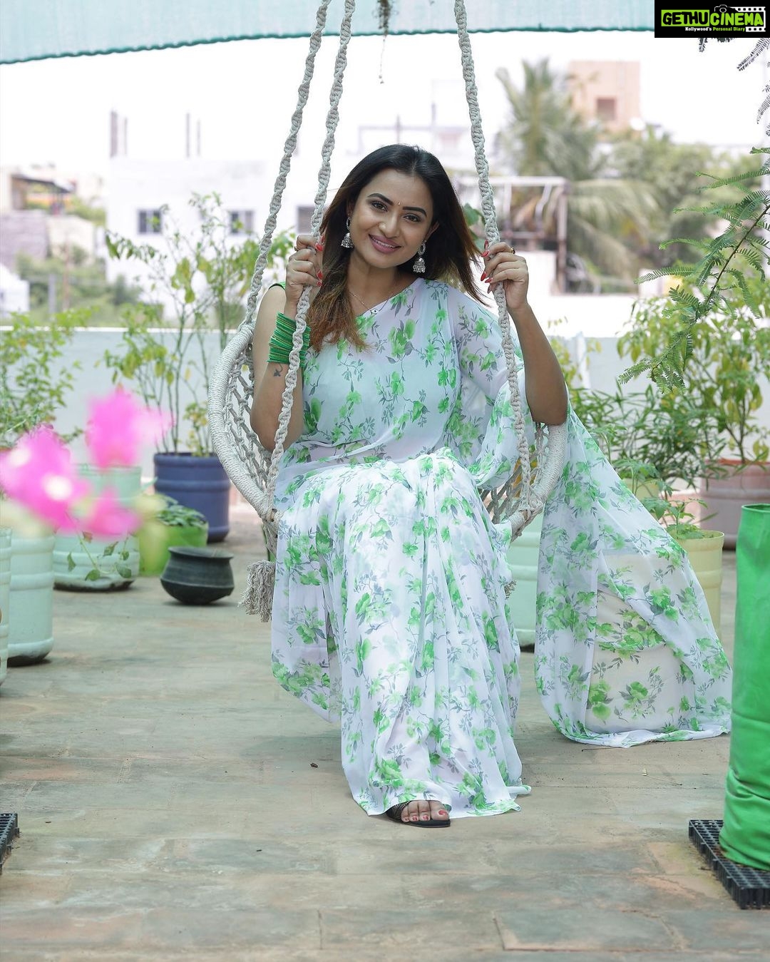 Janani Ashok Kumar Instagram - Inspite of everything happening around there would only be four words I keep telling myself, Let It All Happen - We all have a divine purpose here & everything happens for a reason 💫💯 - 📸: @raghul_raghupathy Chennai, India