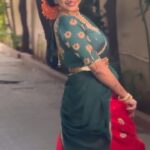 Janani Ashok Kumar Instagram - சங்கத்தில் பாடாத கவிதை 🫠 - Team: @vijiknr @poovai_bridal_flowers @saathvikas_designer_studio @crackjackphotography @vahitha.begam.5492 Chennai, India
