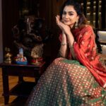Janani Ashok Kumar Instagram - Team: @vijiknr @poovai_bridal_flowers @nirali_design_house @crackjackphotography Chennai, India