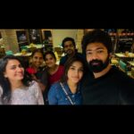 Janani Ashok Kumar Instagram - A Sunday to remember ❤️✨ @aryan_offl @janani_ashokkumar @vjkathir_ @sindhu_anandaganesan @santhanalakshmiashok #friendslikefamily ❤️