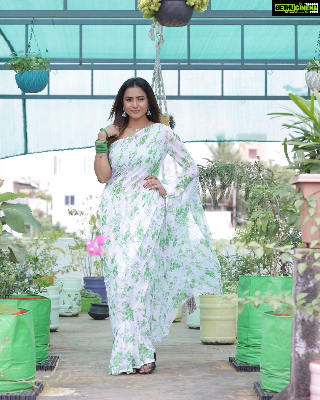 Janani Ashok Kumar Instagram - Very little is needed to make a happy life, it’s all within yourself, in your way of thinking…! #begood #dogood - 📸: @raghul_raghupathy Chennai, India