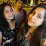 Janani Ashok Kumar Instagram – This is me trying 🤍✨💫
–
📸: @madhumitha_sivasankar Hard Rock Cafe Paris
