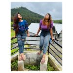 Janani Ashok Kumar Instagram - @keetsmakeoverboutique Happy birthday de Azhagiii 😘🥰❤️ Here’s a thing..! This whole life is a roller coaster ride for both of us, inspite of everything see where we’re today. Over the years I can see how much you’ve evolved as an individual. You inspire me in many ways, Your commitment & consistency towards anything you keep your eye on is a key to success, just be the same and keep going 👍🏼 Wow when we look back to the childhood we spent with all the silly fights to favourite movie times & holidays I just wanna relive those days again & again By any chance if there’s another life I’ll for sure be your sister again & torture you by all means (just kidding) 😹 that’s how much I love you 😘😘😘 I just can’t wait to live another 30 years with you my little sister, you know that I’ll always be there for you no matter what? Wherever I’m in this world I’ll always make sure you’re comfortable, happy & peaceful by all means. I wish you many more happy returns & I wish you only the best 💯🤗❤️ Global Village In Ooty