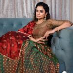 Janani Ashok Kumar Instagram - Team: @vijiknr @poovai_bridal_flowers @nirali_design_house @crackjackphotography Chennai, India