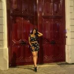 Janani Ashok Kumar Instagram – This is me trying 🤍✨💫
–
📸: @madhumitha_sivasankar Hard Rock Cafe Paris
