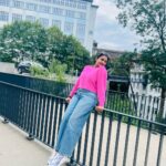 Janani Ashok Kumar Instagram - 💞 📸: @madhumitha_sivasankar Rheinfall Schaffhausen (Schweiz)