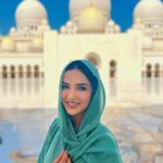 Jasmin Bhasin Instagram – A garden of paradise 🕌

#sheikhzayedmosque #inabudhabi #travelgram Sheikh Zayed Grand Mosque, Abu Dhabi