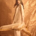 Jasmin Bhasin Instagram - In my own dream 💭 Styled by @stylingbyvictor @sohail__mughal___ Outfit @sheetalbatra Earings @the_jewel_gallery Assisted by @styleby_antara @janvijain123 Photography @gohil_jeet
