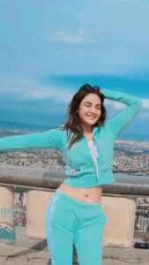 Jasmin Bhasin Instagram - On top 🇬🇪

#reels #reelsinstagram #reelitfeelit