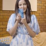Jasmin Bhasin Instagram - The gorgeous design of the vivo V29e curated my entire look last night, and you better believe my party mode was on! What would be your Masterpiece outfit for a night out? Let me know in the comments! Personally, I went for a stunning blue dress that perfectly vibed with the Artistic Blue of the phone. Added some funky triangular hoops to match the Artistic Design, and completed the look with a chic purse as sleek as the Segment’s Slimmest 3D Curved Display. The result? A Masterpiece look that turned heads all night long! Design your world with the vivo V29e and watch yourself shine brighter than ever before! #vivoV29e #TheMasterpiece #DelightEveryMoment #TheDesignMasterpiece
