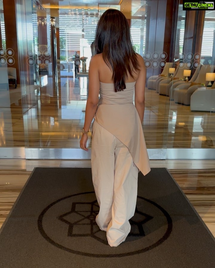 Jasmin Bhasin Instagram - The @rosewoodabudhabi Life💓 @visitabudhabi #findyourpace #inabudhabi #luxury #travel Rosewood Abu Dhabi