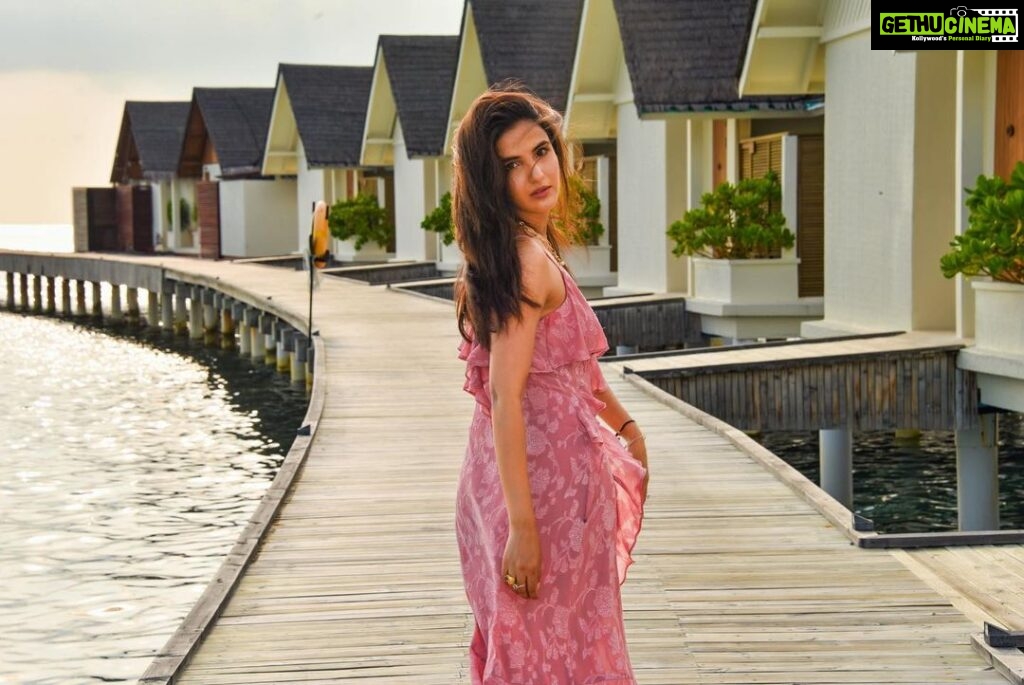Jasmin Bhasin Instagram - And the last ones from #maldives ❤️ Thank you so much @journeyrouters for planning and organising a beautiful trip with fabulous and warm hospitality by @furaveriresort #travel #totravelistolive #maldives #paradise