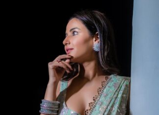 Jasmin Bhasin Instagram - At #krishrag ki mehendi ❤️ Outfit @labeld 📸 @studiophotopalace