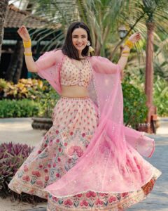 Jasmin Bhasin Instagram - Haldi ready in @anitadongre styled by @prameetdivya

📸 @studiophotopalace