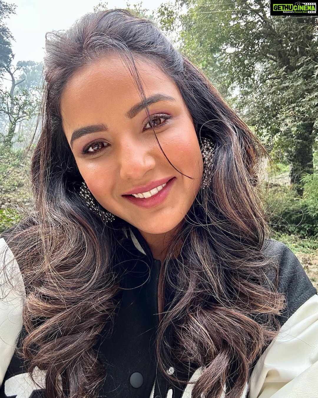 Jasmin Bhasin Instagram - Selfie on point!!!!