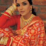 Jasmin Bhasin Instagram - Womaniya❤️ Shoot Concept & Look Designed By:- @nehaadhvikmahajan @bridalsbynam . 💄MUA , Hair & Styling :- @nehaadhvikmahajan . 📸Photography :- @luvisrrani . . Jewelery sets :- @sonisapphire . Bangles :- @mortantra #reelsinstagram #reels #traditional #india #red