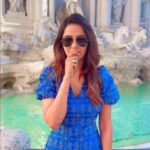 Jasmin Bhasin Instagram - Never leaving a chance to make a wish because I believe in Magic-Manifestations-prayers-quantum physics!!! You can call it whatever you want 🪽🪽 Starting another year with same faith, hope & positivity ❤️ #trevifountain #rome #italy #travelreels